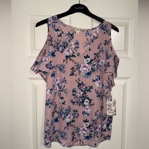 NWT Floral Cold-Shoulder Medium Blouse